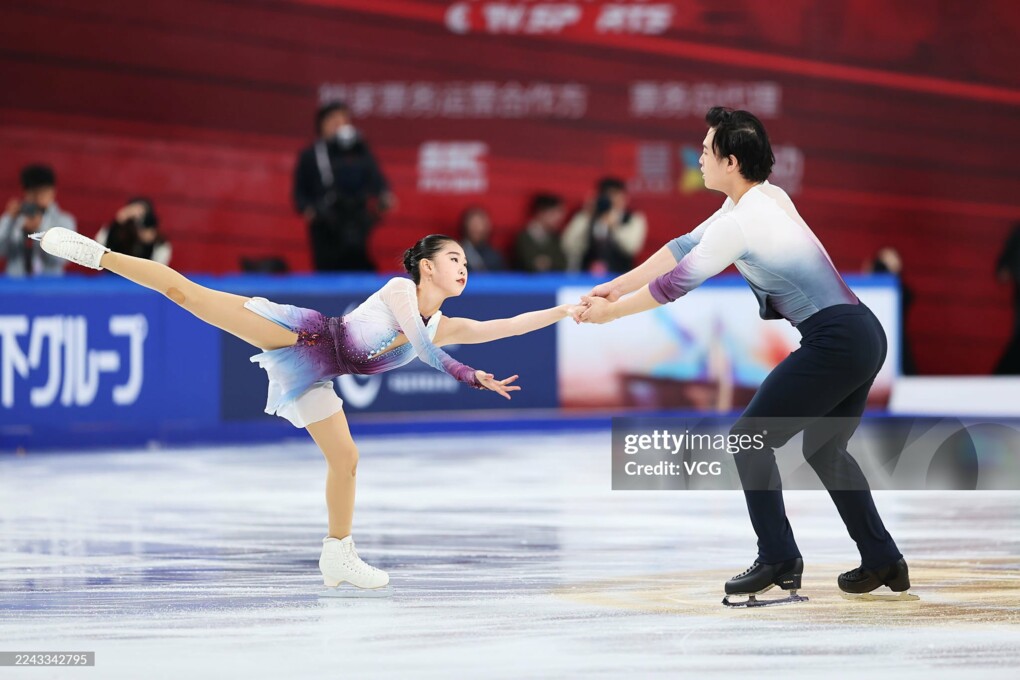 Цзясюань Чжан / Ихан Хуан