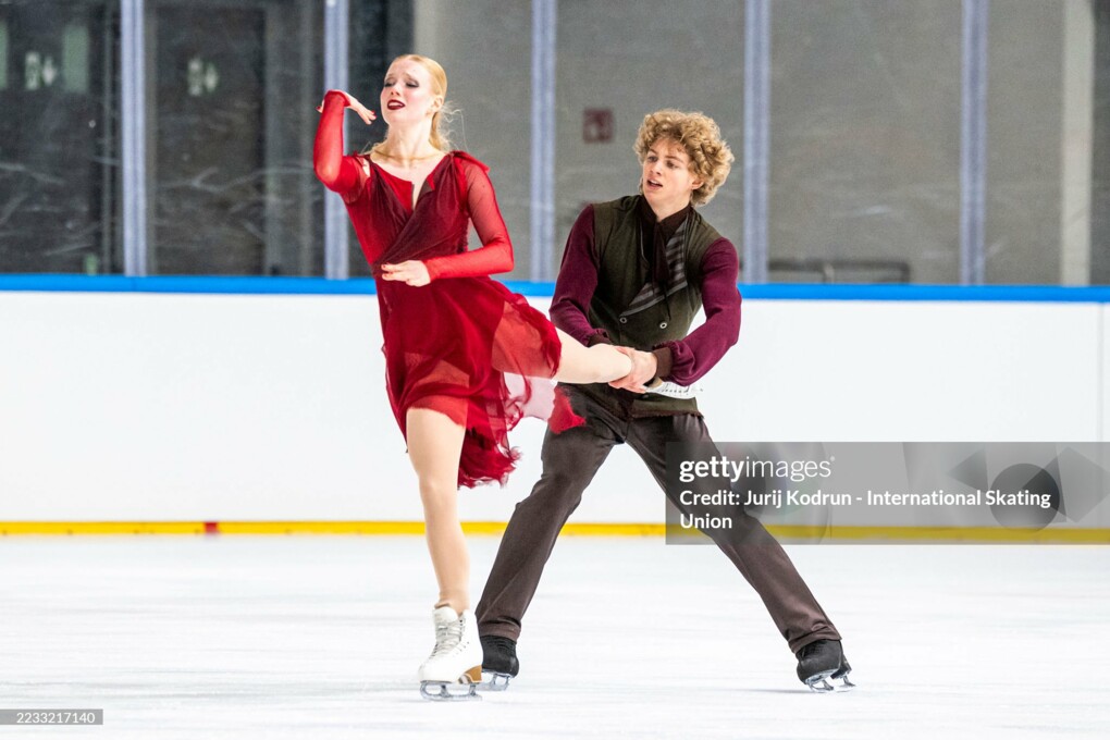 Аннелиз Стаперт / Максим Коротков