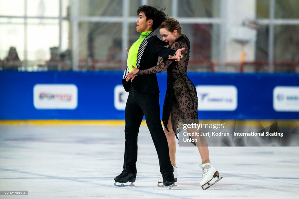 Ауреа Цинкон-Дебют / Эрл Джесси Селестино