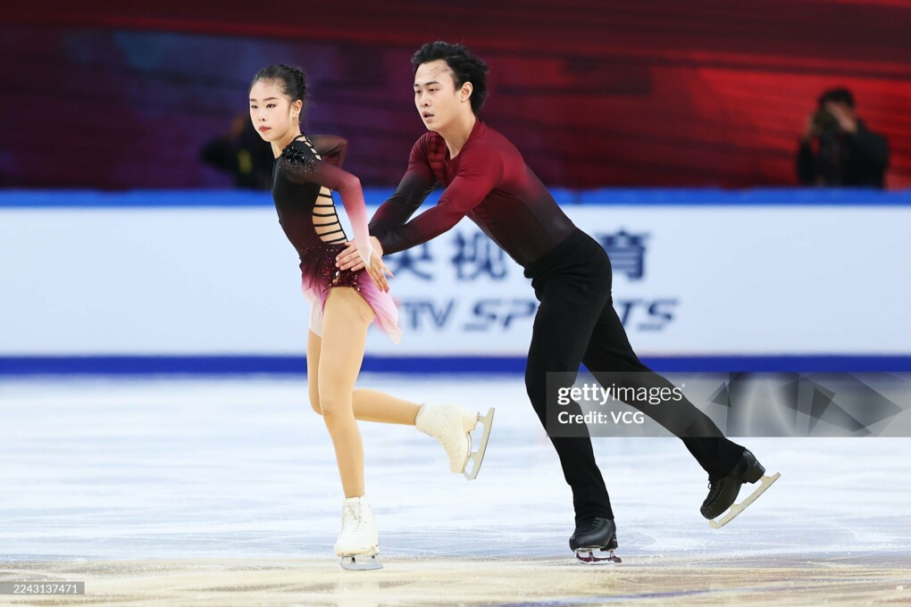 Цзясюань Чжан / Ихан Хуан