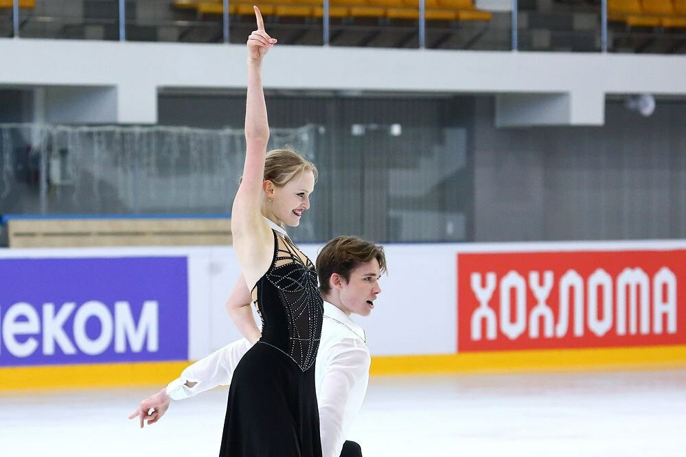 Полина Жарова / Алексей Столяров