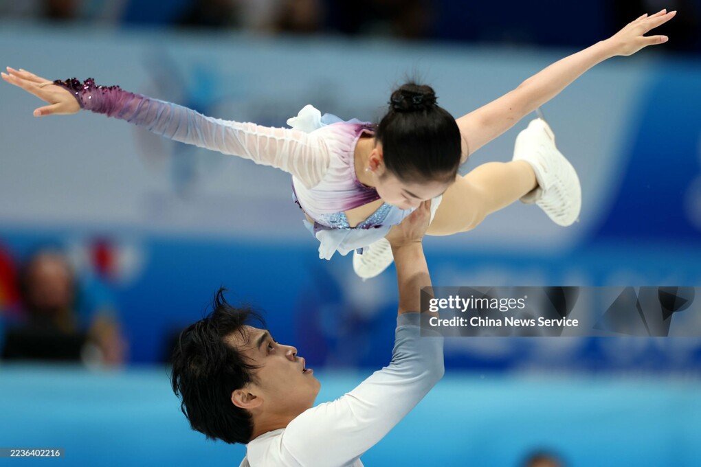 Цзясюань Чжан / Ихан Хуан