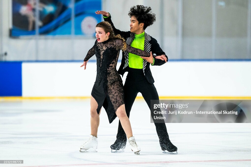 Ауреа Цинкон-Дебют / Эрл Джесси Селестино