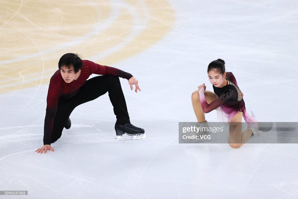 Цзясюань Чжан / Ихан Хуан