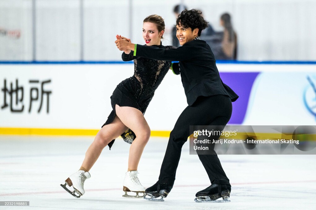 Ауреа Цинкон-Дебют / Эрл Джесси Селестино