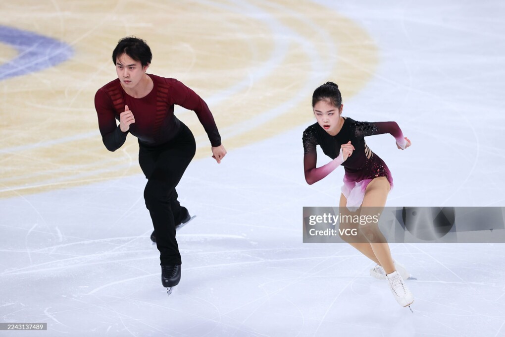 Цзясюань Чжан / Ихан Хуан